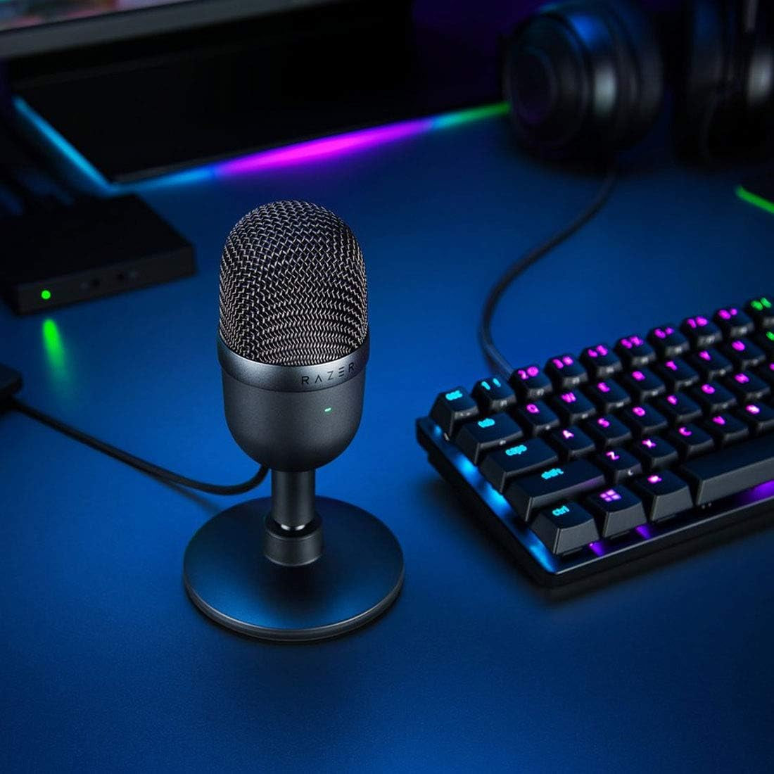 Razer Seiren Mini USB Condenser Microphone: for Streaming and Gaming on PC - Professional Recording Quality - Precise Supercardioid Pickup Pattern - Tilting Stand - Shock Resistant - Classic Black